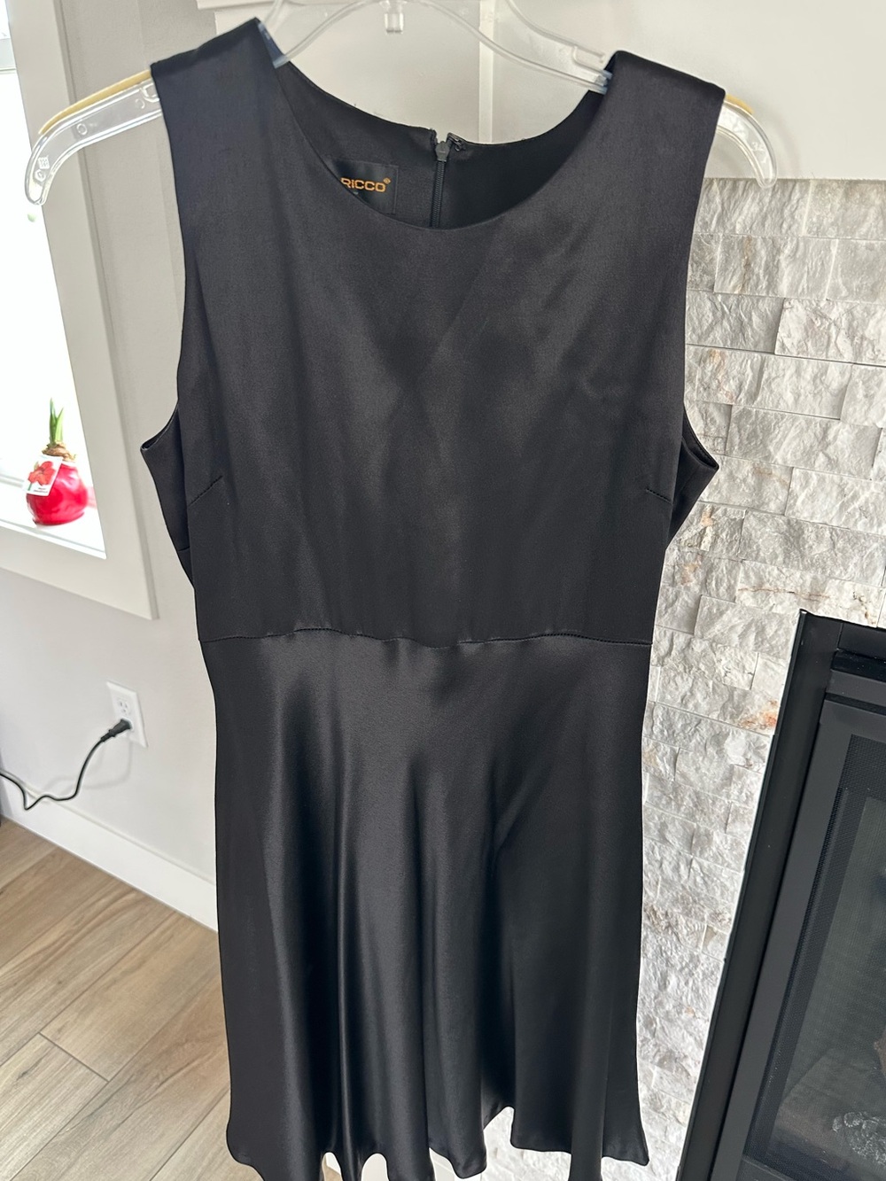 Donna Ricco Black Sleeveless Fit-and-Flare Dress.  Size 8